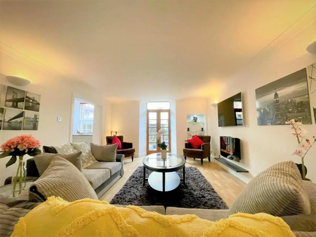 Elite 3 Bed New Town Apt With Private Walled Garden Edinburgh 0*,