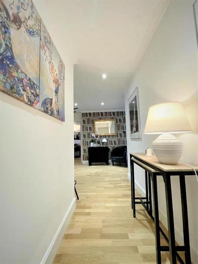 Elite 3 Bed New Town Apt With Private Walled Garden Edinburgh